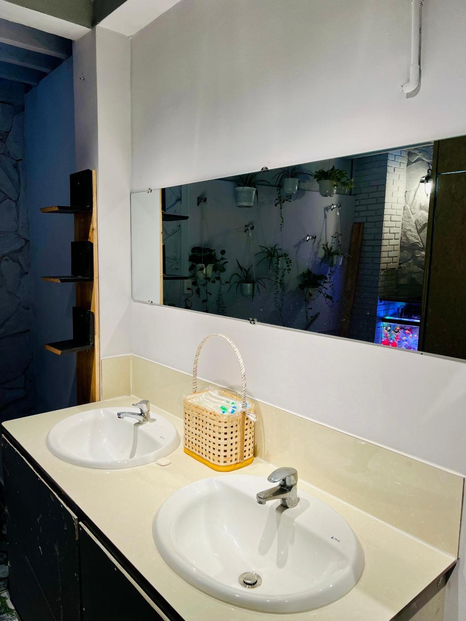 Aule Hostel Ho Chi Minh-stad Buitenkant foto